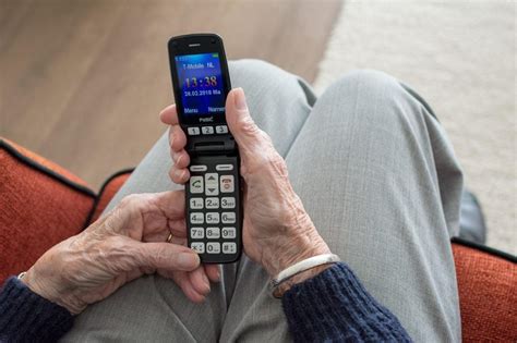 5 cele mai bune telefoane pentru seniori în 2024